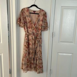 VINCE CAMUTO Women’s Peach Floral Dress